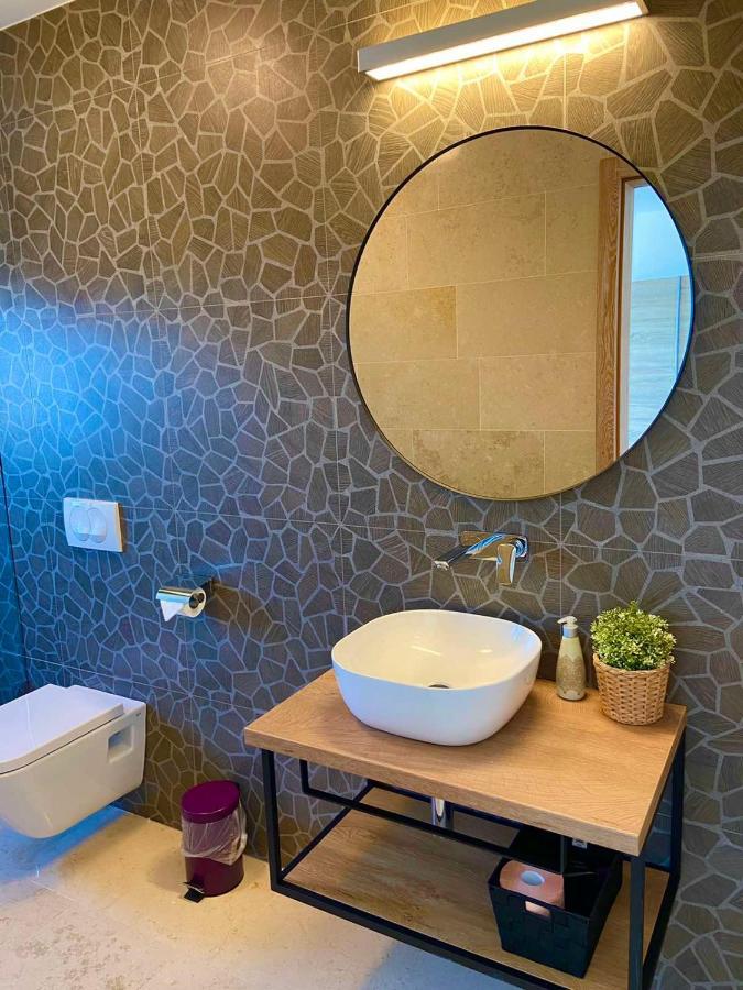 Villetta Mia Njivice Ngoại thất bức ảnh